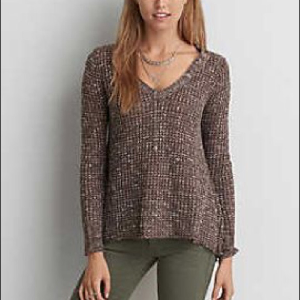 American Eagle V neck waffle sweater